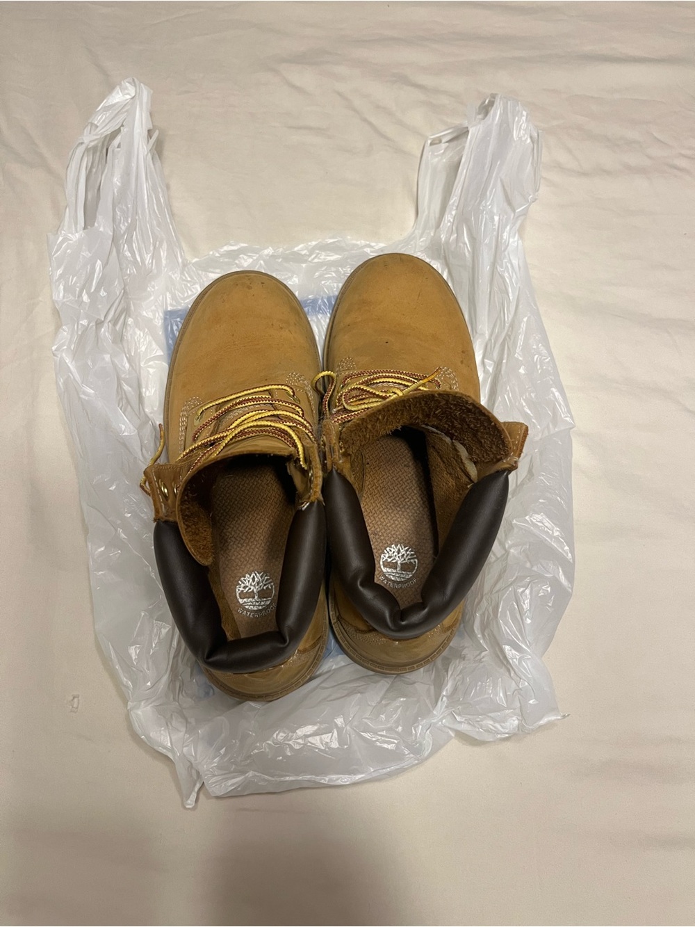 Timberland Wheat Leather Boots with Dark Brown Collars